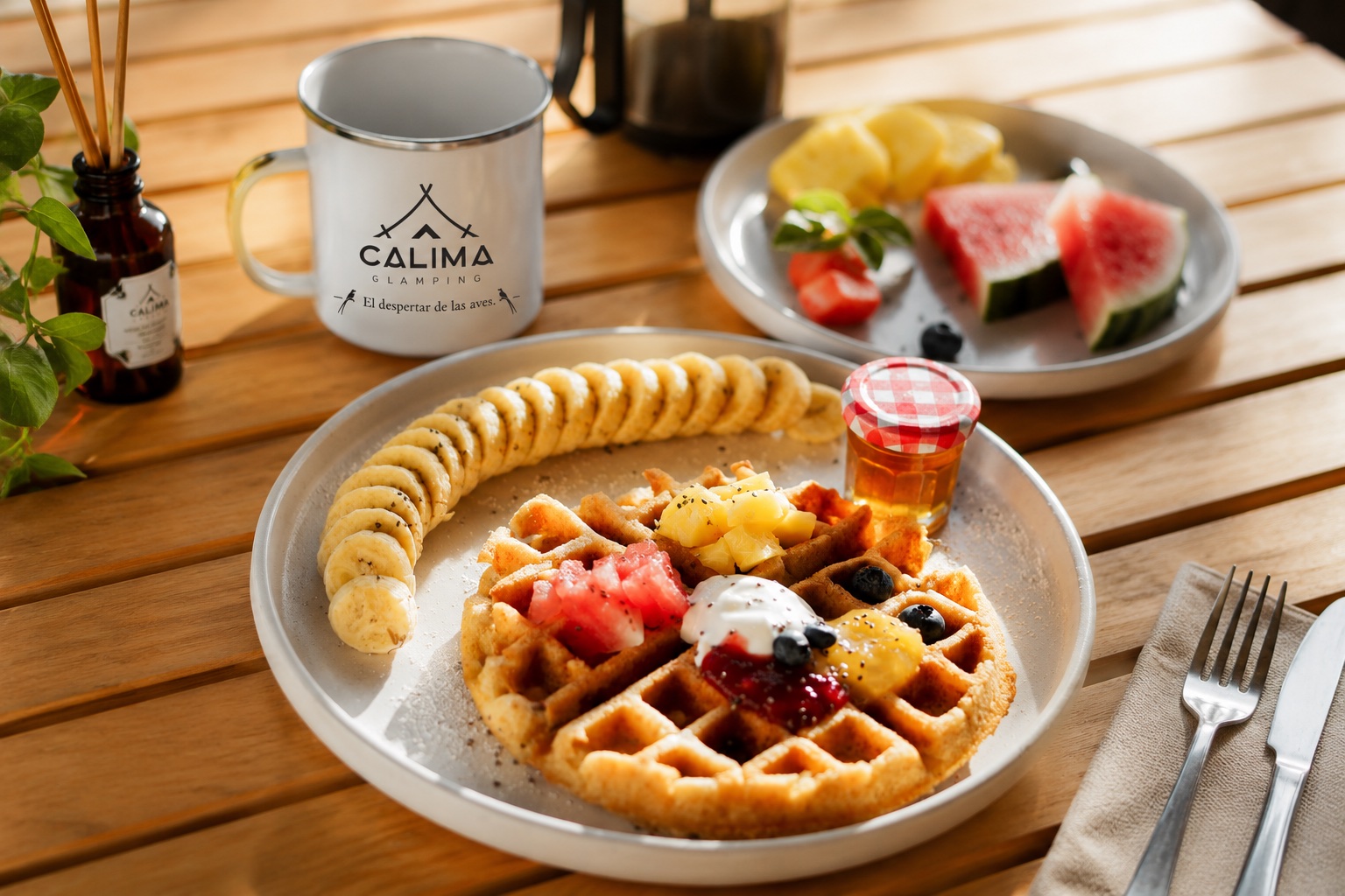 Desayuno de waffle de Calima Glamping