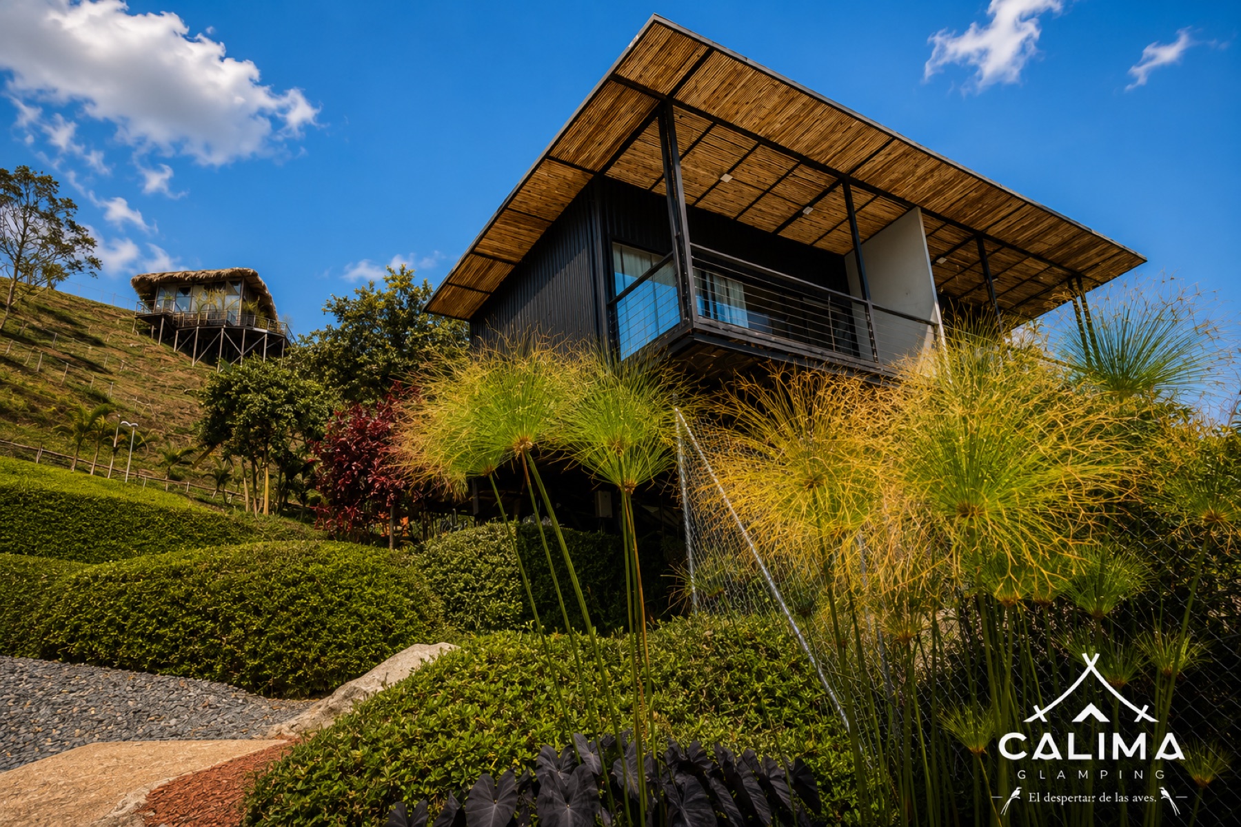 Exterior de la cabaña Luxury entre jardines